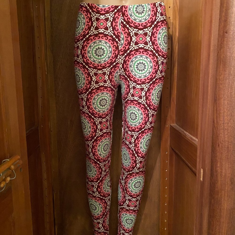 Novelty Leggings- Pink and Maroon Kaleidoscope Print